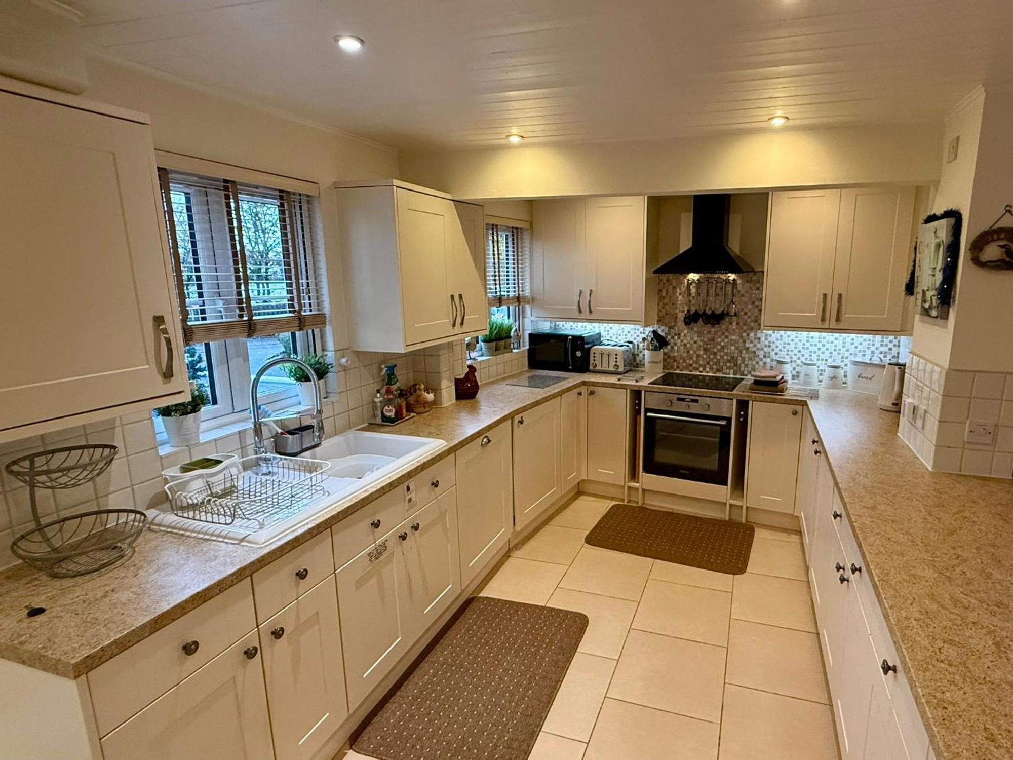 Luxury Kingfisher Lodge, Isis Lake, Within The Cotswold Waterpark Cirencester Extérieur photo