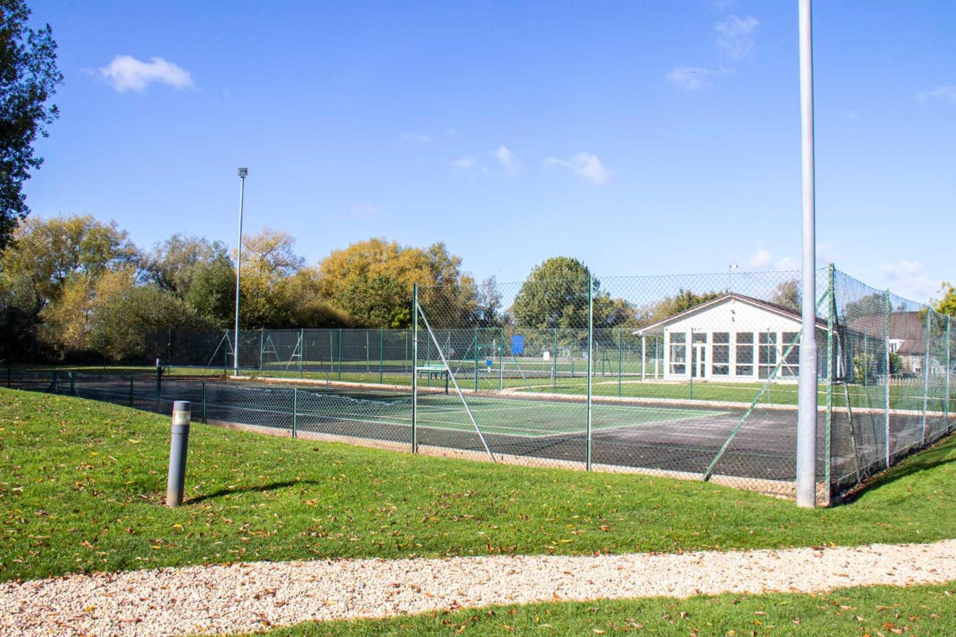 Luxury Kingfisher Lodge, Isis Lake, Within The Cotswold Waterpark Cirencester Extérieur photo