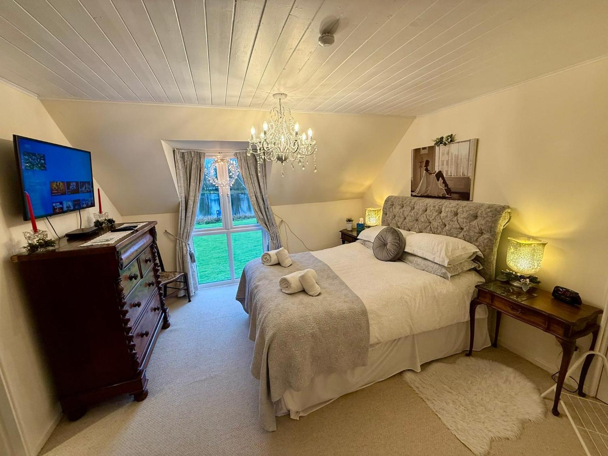 Luxury Kingfisher Lodge, Isis Lake, Within The Cotswold Waterpark Cirencester Extérieur photo
