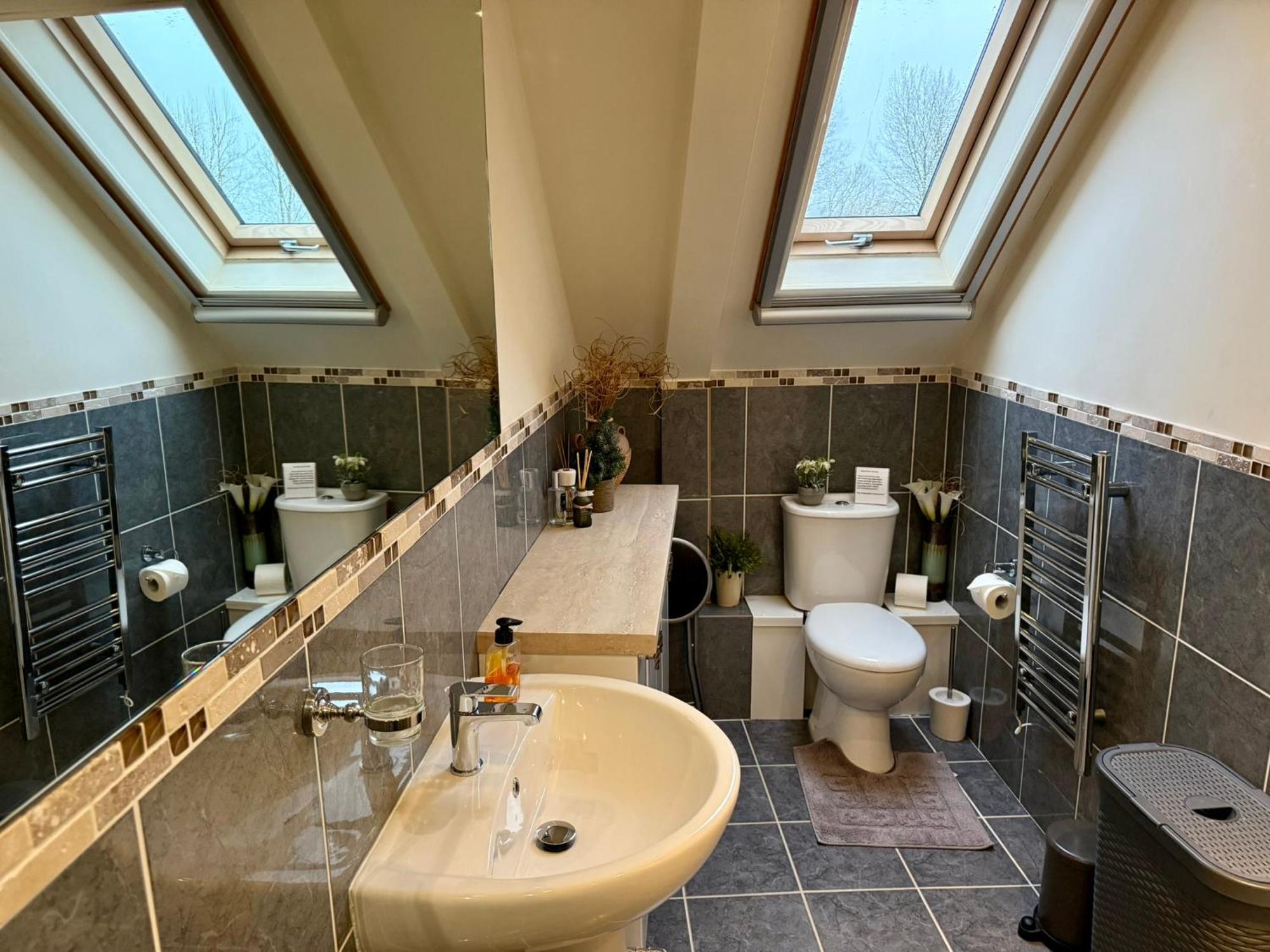 Luxury Kingfisher Lodge, Isis Lake, Within The Cotswold Waterpark Cirencester Extérieur photo