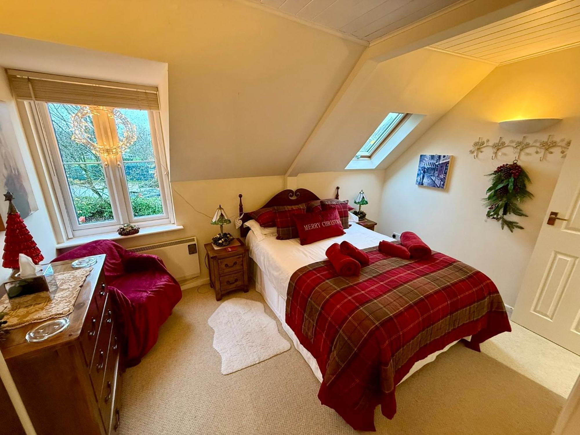 Luxury Kingfisher Lodge, Isis Lake, Within The Cotswold Waterpark Cirencester Extérieur photo