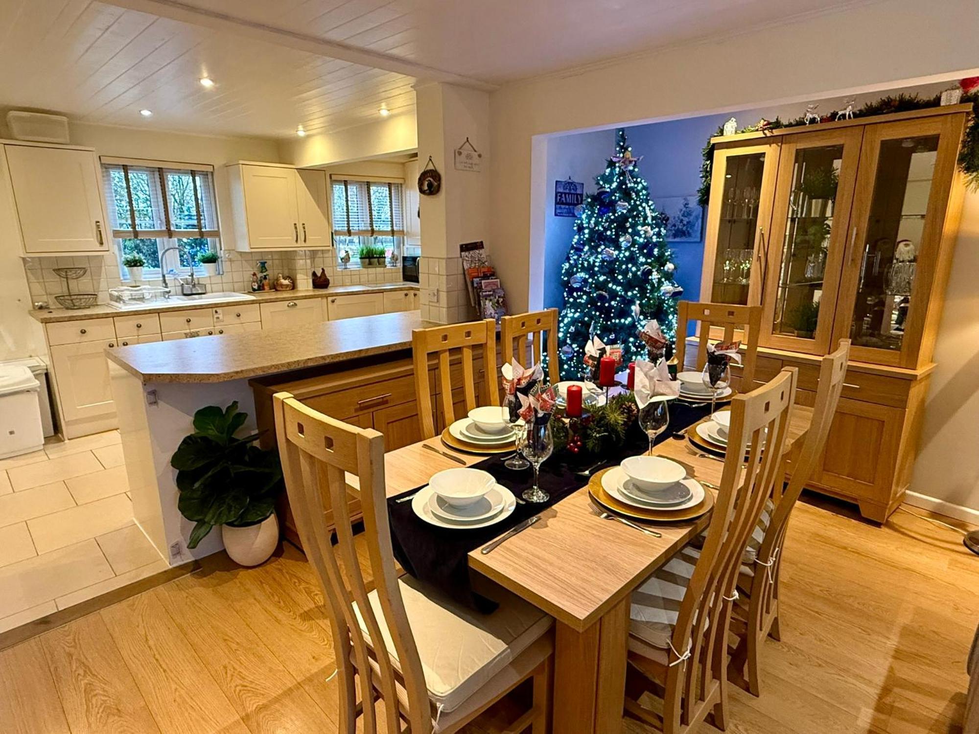 Luxury Kingfisher Lodge, Isis Lake, Within The Cotswold Waterpark Cirencester Extérieur photo
