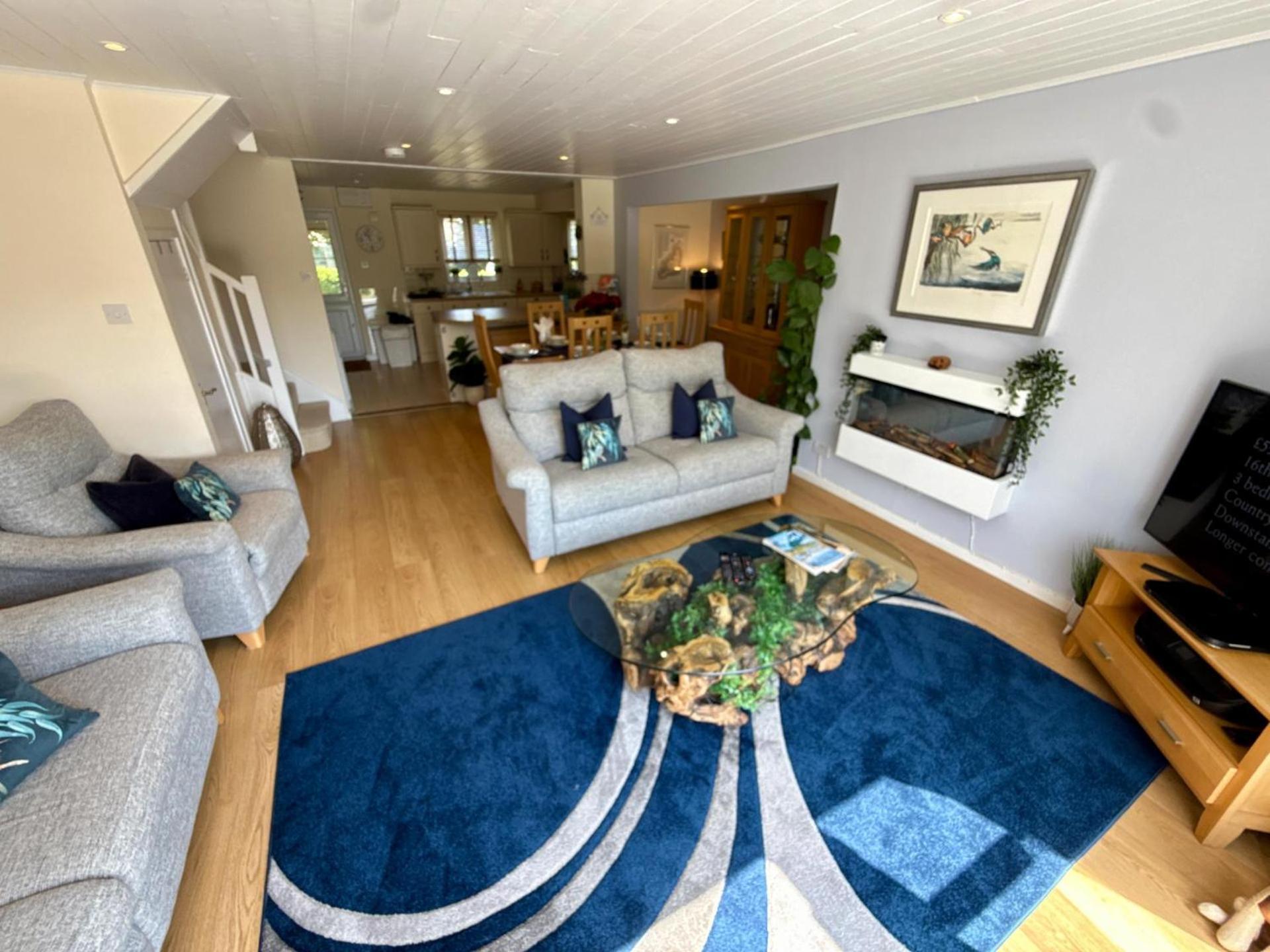Luxury Kingfisher Lodge, Isis Lake, Within The Cotswold Waterpark Cirencester Extérieur photo